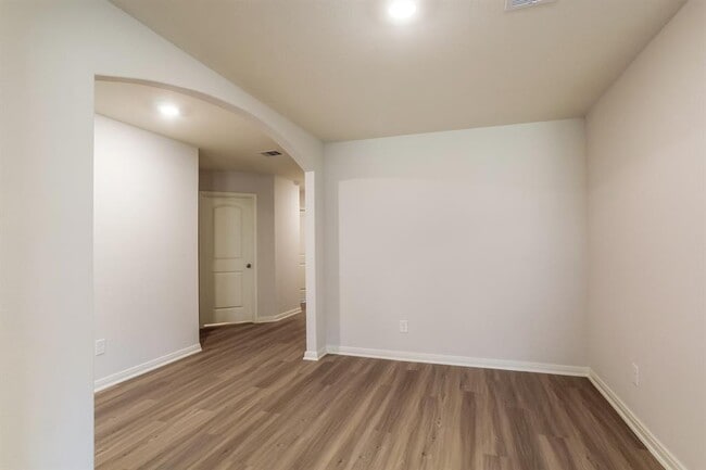 Building Photo - 10494 Red Cardinal Dr