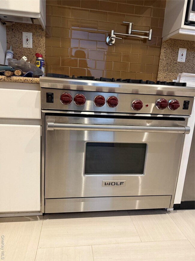 Foto del edificio - 404 Bauer Pl