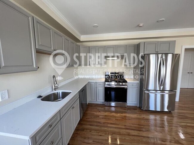 Building Photo - 4 bedroom in Boston MA 02134