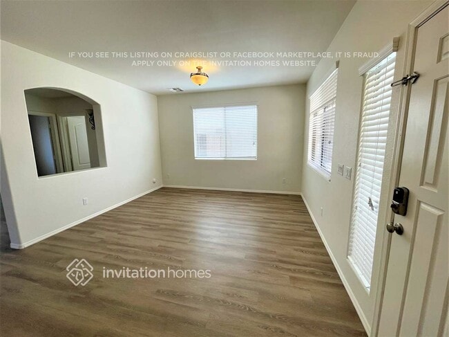 Building Photo - 2226 W Dale Ln