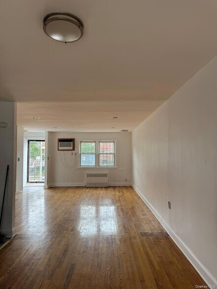 Foto del edificio - 150-13 78th Ave