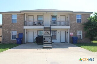 Building Photo - 4205 Primrose Dr
