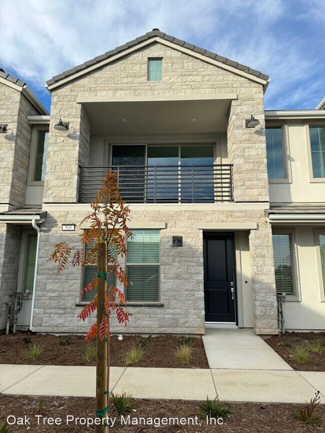 Foto del edificio - 3 br, 2 bath House - 568 W. Balsam Lane