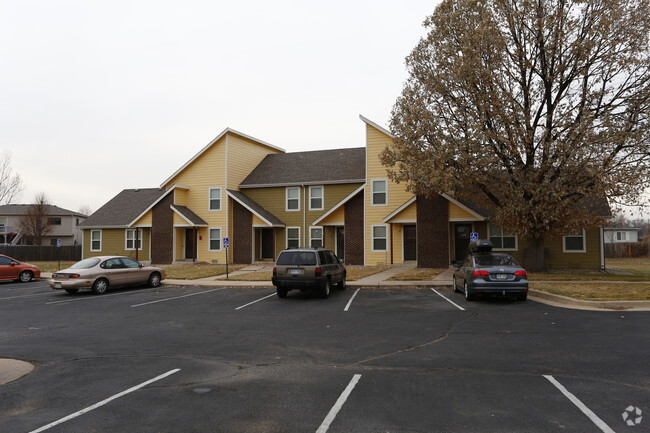 Building Photo - Cottonwood Apartments