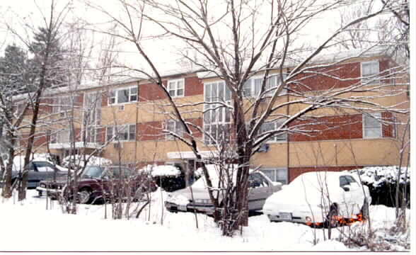 Foto del edificio - 137-145 E Palatine Rd