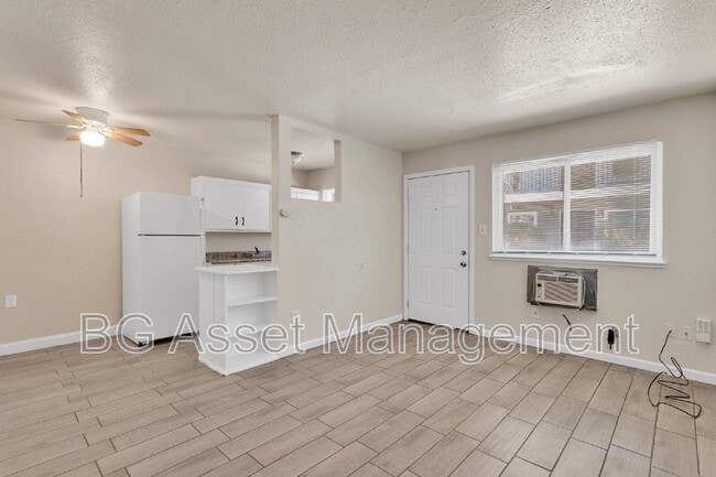 Building Photo - 714 Darina Ave