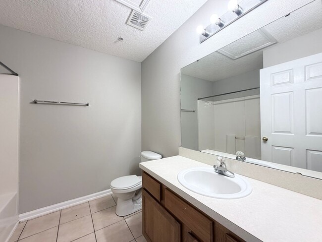Foto del edificio - 2/2 Condo  in Merrill Pines Gated Community