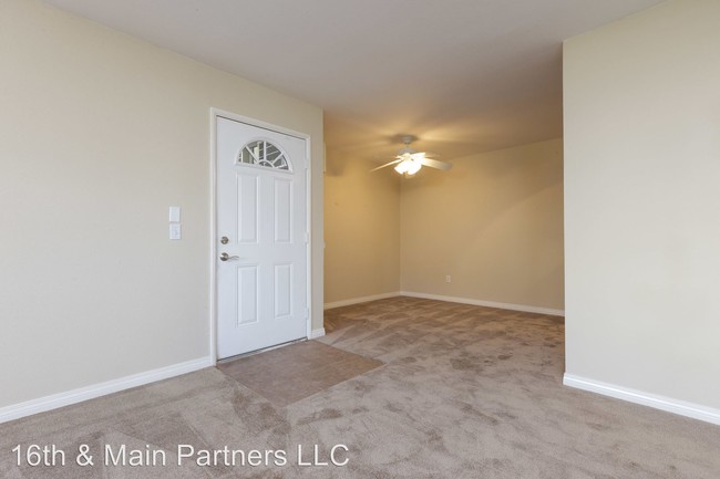Building Photo - 2910-3040 Alta View Dr