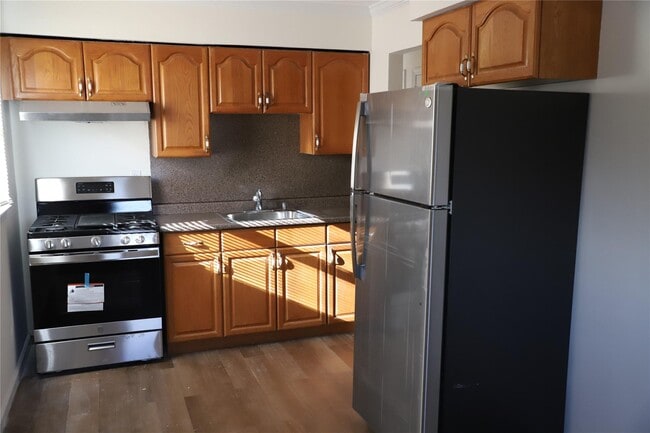 Building Photo - 121 Nassau Blvd