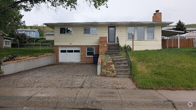Building Photo - 1408-1402 2nd West Hill Dr