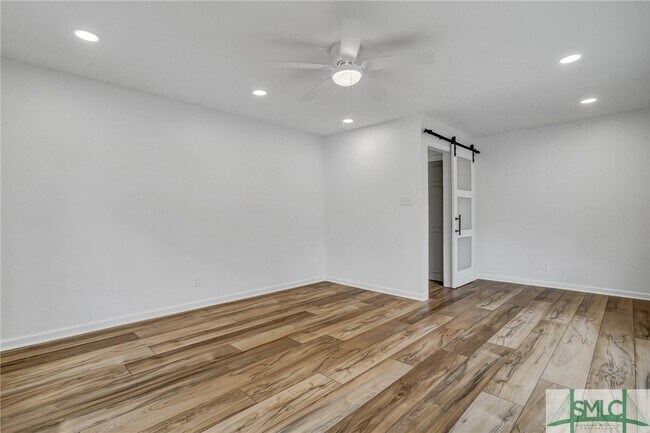 Foto del edificio - 1015 Mill Hill Rd