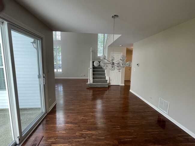Building Photo - 121 Pembroke Cir