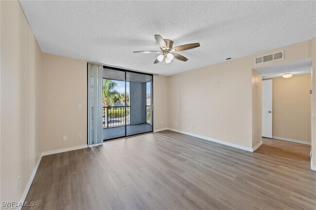Foto del edificio - 13545 Eagle Ridge Dr
