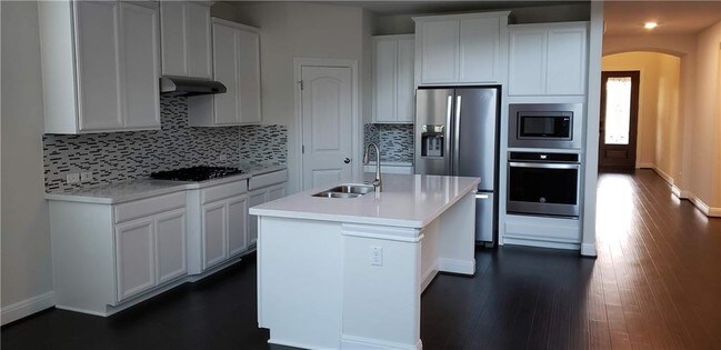 Building Photo - 5405 Castana Bend