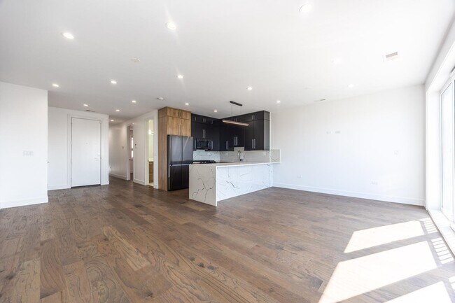 Foto del edificio - 3008 W Belmont Ave