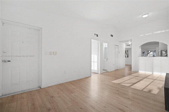 Foto del edificio - 2911 SE 13th Ave