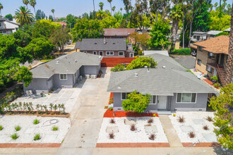 Building Photo - 1059 E Villa St
