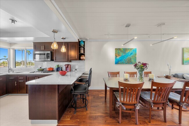 Foto del edificio - 760 Manhattan Beach Blvd