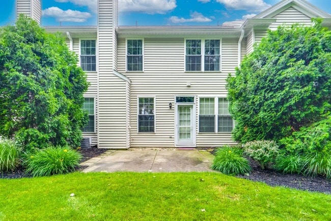 Foto del edificio - 2708 Wyndgate Ct