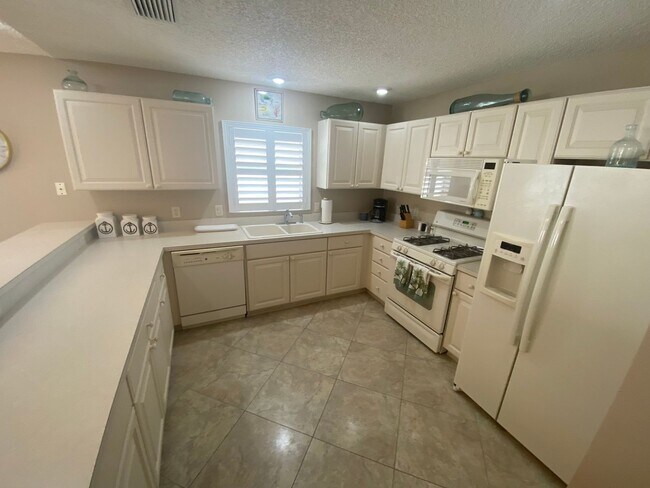 Building Photo - 1648 Belle Grove Dr