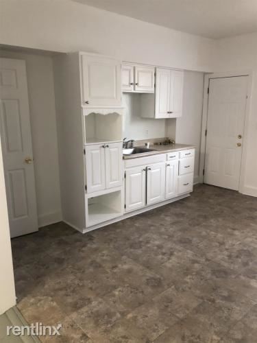 Building Photo - 3 br, 1 bath House - 2558 Frederick Ave