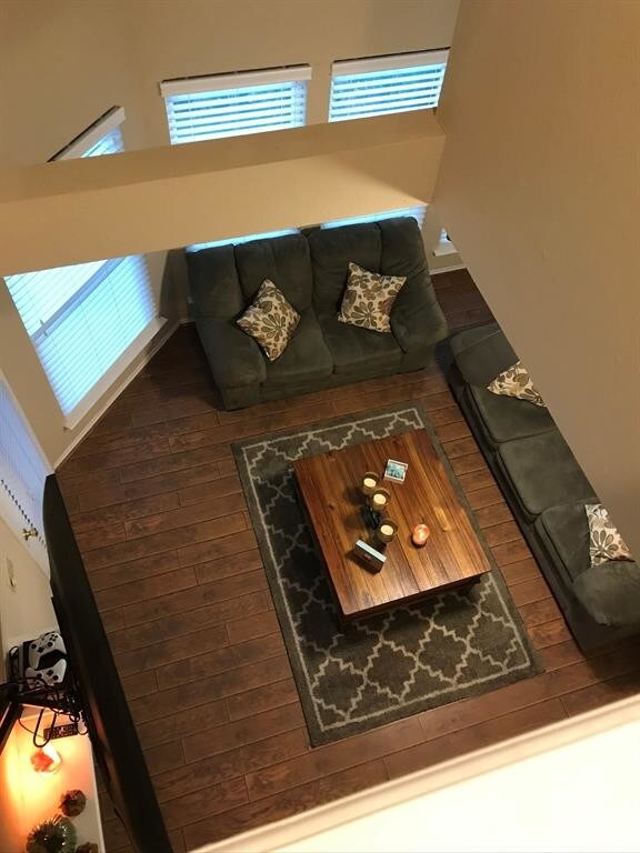 Building Photo - 2116 Tanglewood Blvd