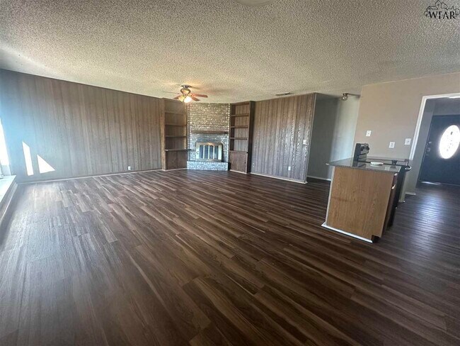 Foto del edificio - 1802 Adrian Ave