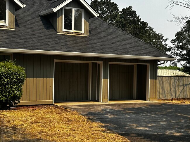 Foto del edificio - 4770 S Stage Rd