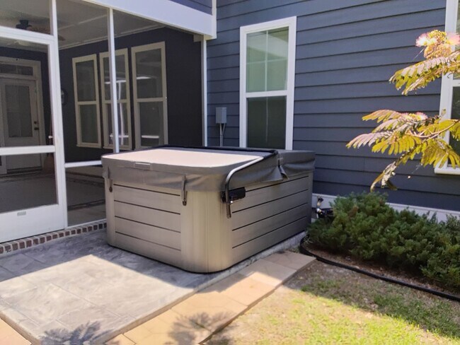Building Photo - 4 Bedroom home in Beaufort