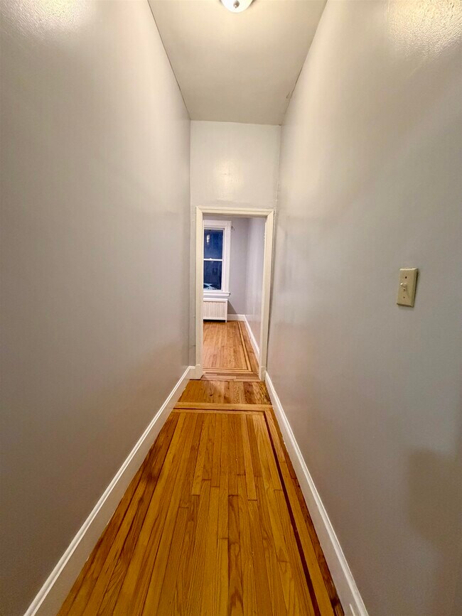 Foto del edificio - 206 Hancock Ave