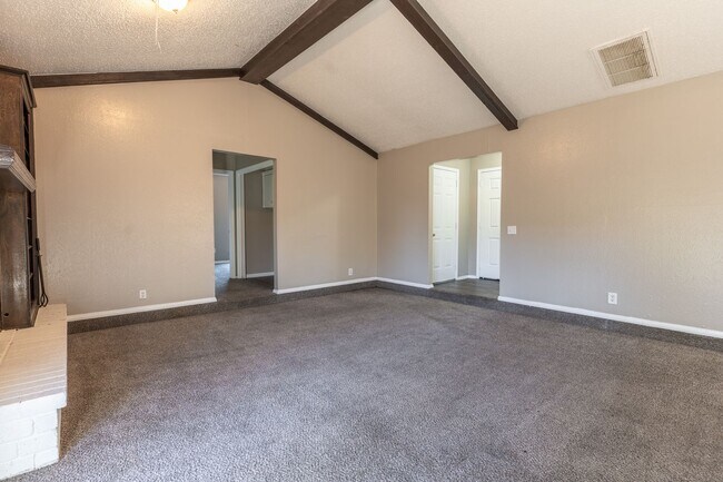 Building Photo - Spacious 5-Bedroom Home with Fresh Updates