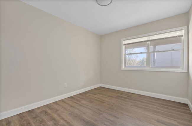 Foto del edificio - 474 E Norwich Ave