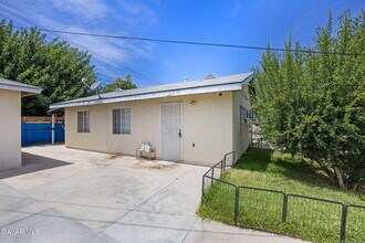 Building Photo - 38515 36th St E