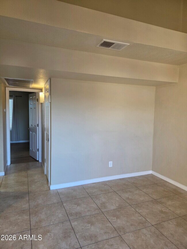 Building Photo - 1241 N 48th St