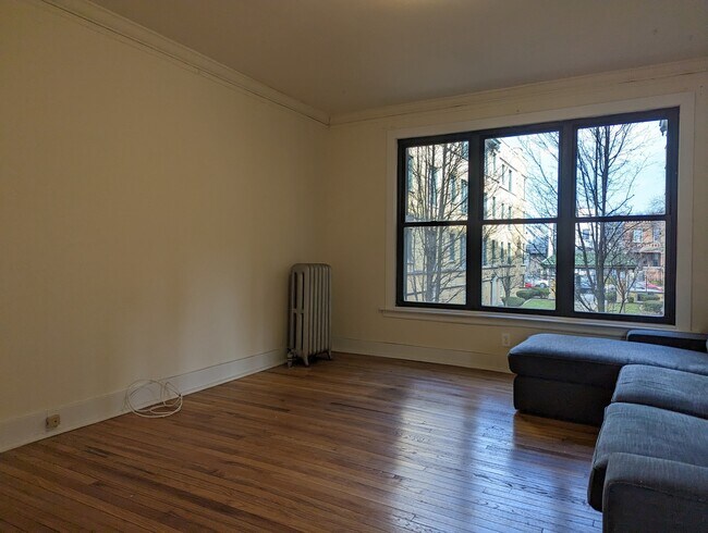 Foto del edificio - 2334 N Spaulding Ave