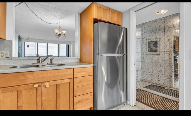 Building Photo - 2618 Cove Cay Dr