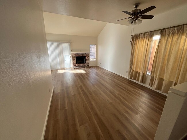 Building Photo - 2939 Creek Point Dr