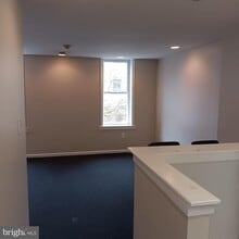 Building Photo - 1732 W Diamond St