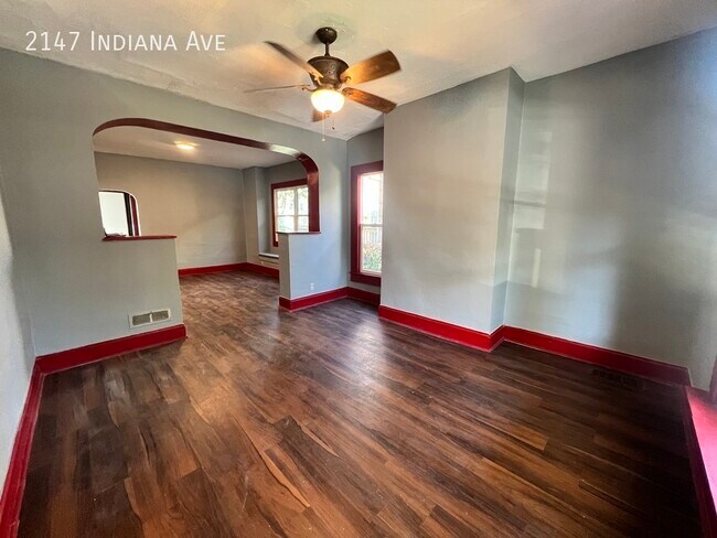 Building Photo - Huge 7 Bedroom 4 Bath Home Close To OSU Av...