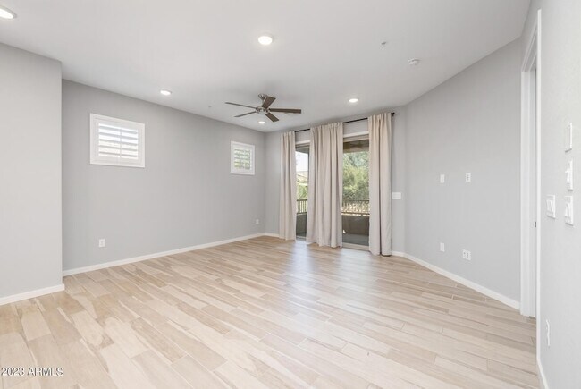 Foto del edificio - 250 W Queen Creek Rd