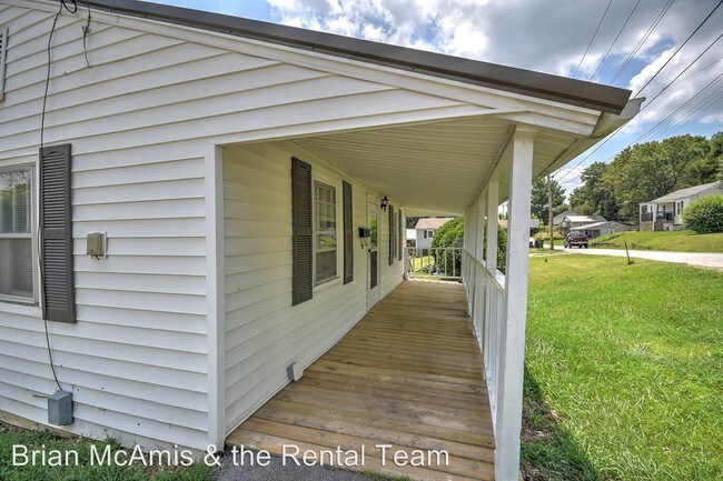 Foto del edificio - 2 br, 1 bath House - 109 Chapel Street