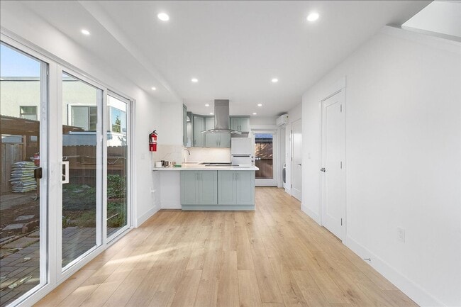 Foto del edificio - 1012 Broadway