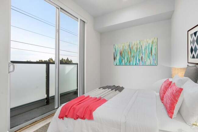 Foto del edificio - 3355 Overland Ave