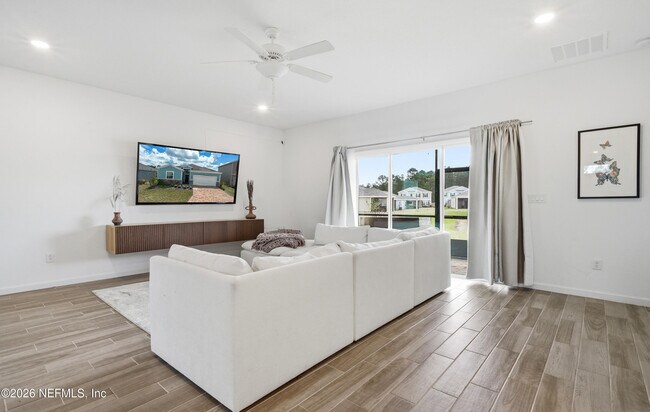 Foto del edificio - 9846 Lemon Balm Wy