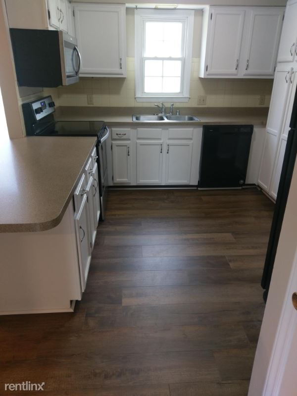 Foto del edificio - 3 br, 2 bath Townhome - 829 Malabu Dr