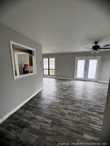 Foto del edificio - 6885 Kingsgate Dr