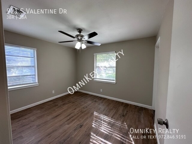 Foto del edificio - 921 S Valentine Dr