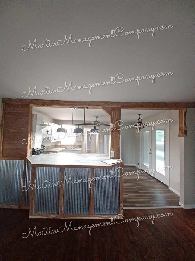 Foto del edificio - 1300 E 14th St