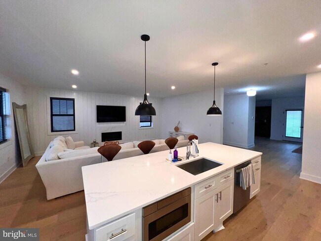 Foto del edificio - 986 Henry Ave