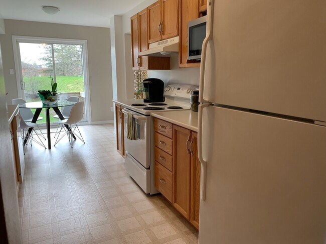 Building Photo - Bridlewood Garden Homes